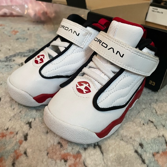 Brand new in box jordan pro strong toddler size 5 - Picture 5 of 6